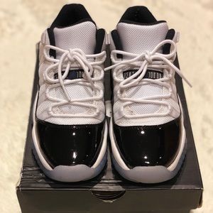Air Jordan 11 retro low concord
